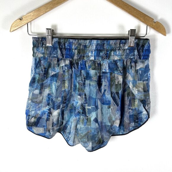 Lululemon Tracker Shorts Reversible Blue 4” Inseam Women’s Size 4 Choose A Side - Picture 4 of 9